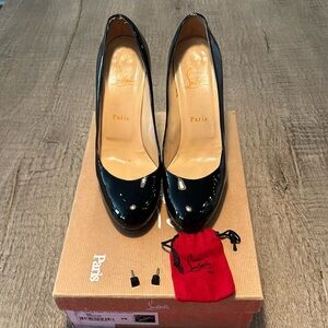 Simple Pump 120 Patent Calf size 38 or 8 U.S. with shoe and original box.